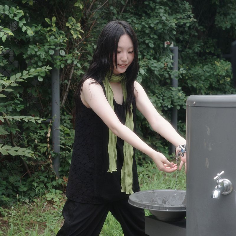 KOOKEESEE（クキシ）の「Wave Crinkled Long Scarf (yellowish green)（Fashion Accessories）」