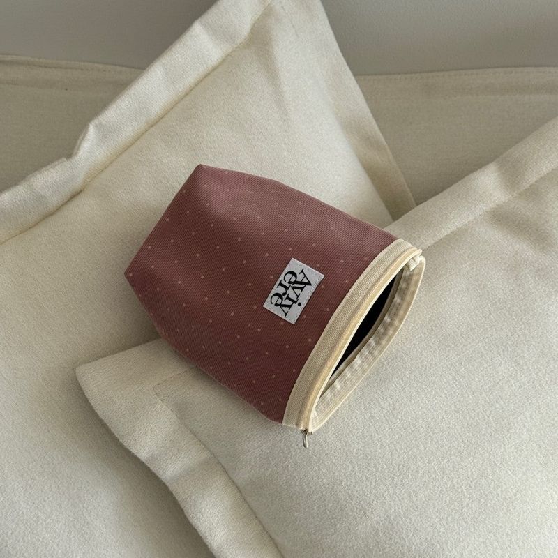 classic pouch_corduroy dot pink