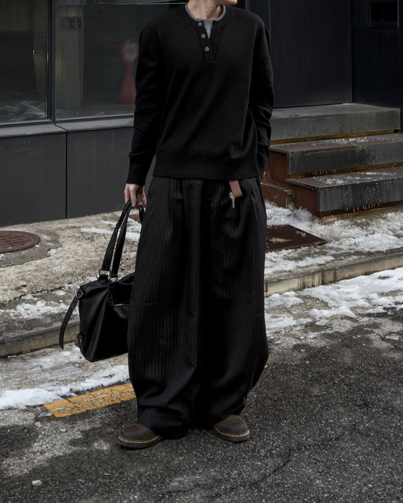 Lentic Side Pintuck Striped Slacks