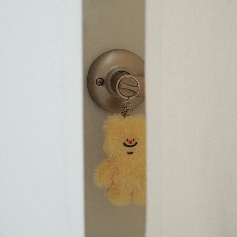 tuteogi yellow doll keyring