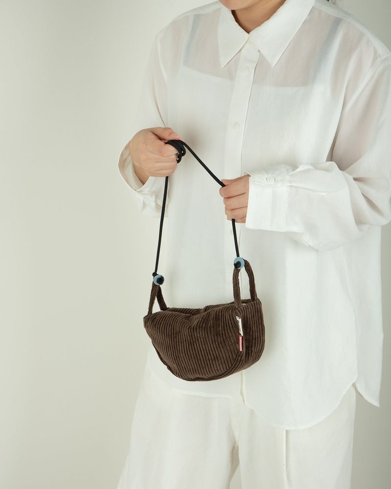 Pouch bag Corduroy Cocoa Cake