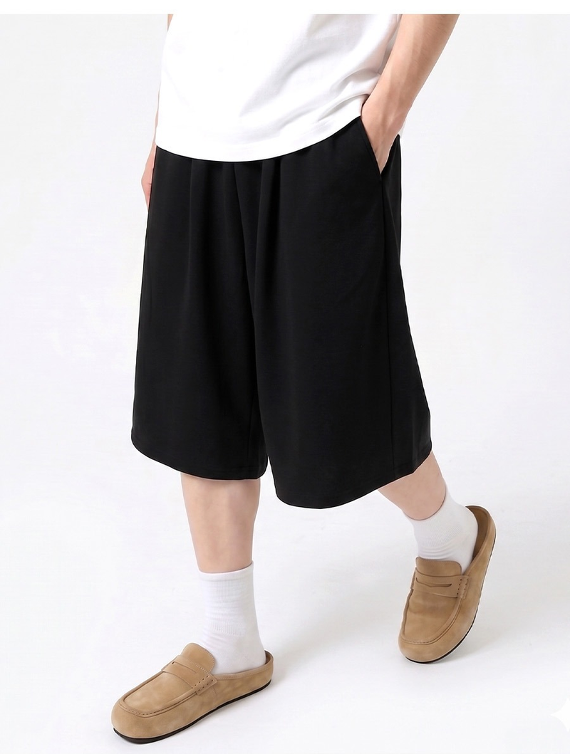 Balloon Curved Side Tuck Bermuda Pants Black