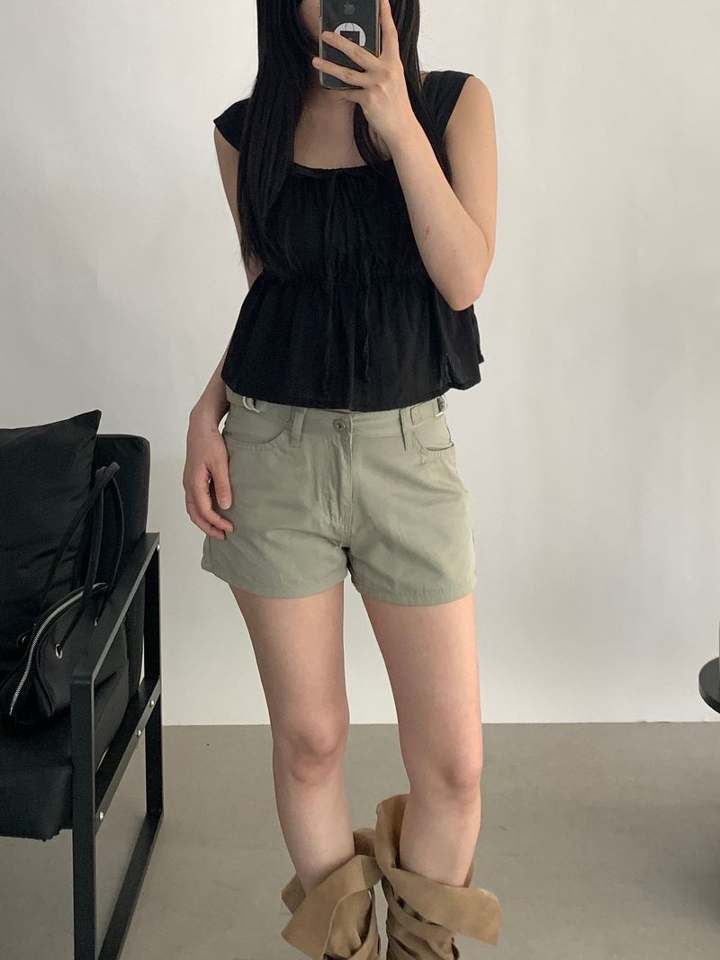 Div ribbon sleeveless blouse