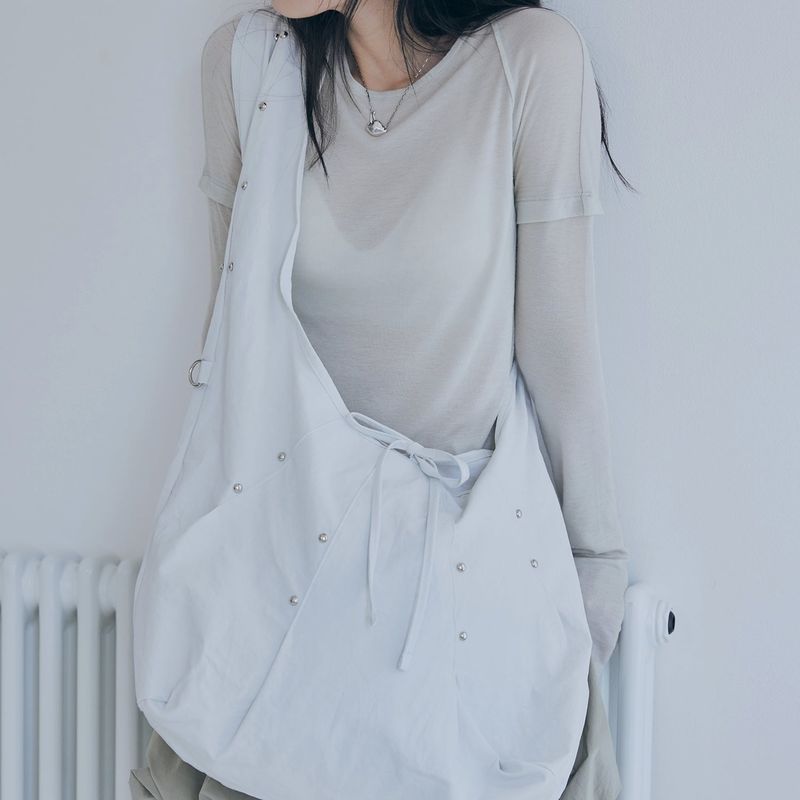 poie(ポイエ)の「rivet cross bag (light grey)(Bags)」