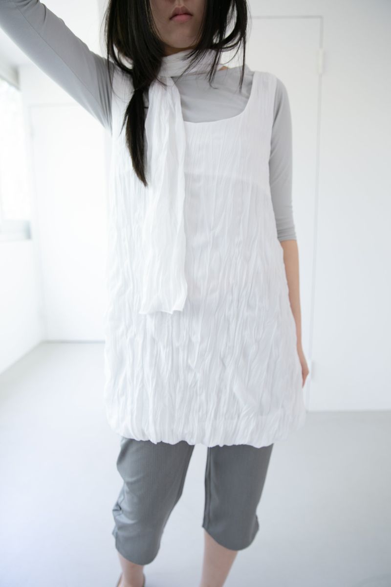 omoosoohy（オムスヒ）の「wrinkle scarf sleeveless ops(3colors)（Dresses）」
