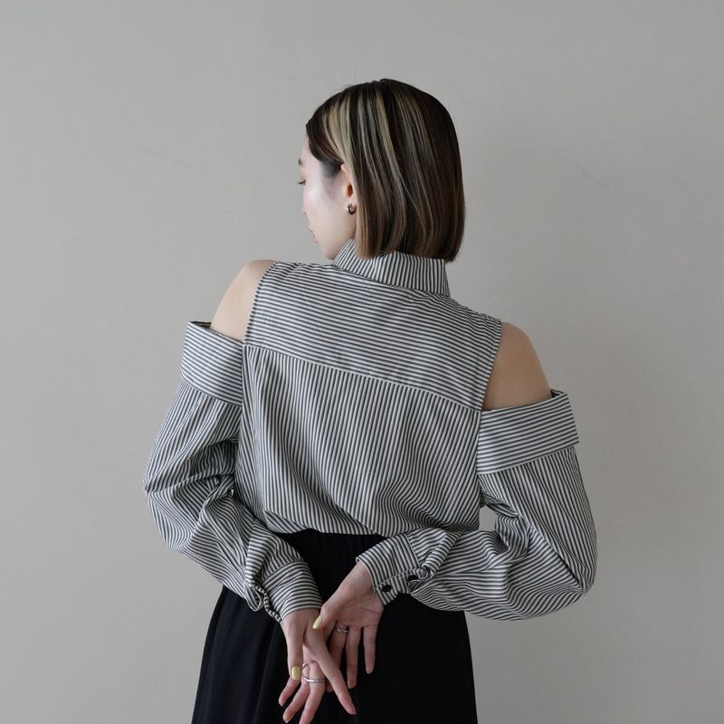 open shoulder shirt