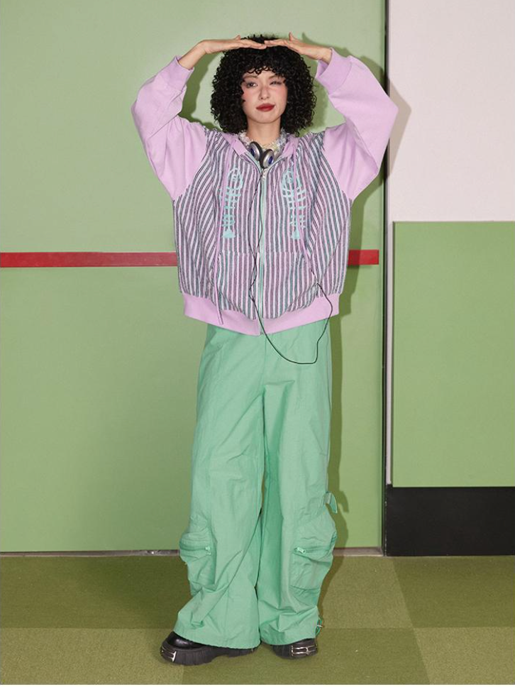 Chemical Girl(ケミカルガール)の「Chain-stitch embroidered hooded sweatshirt with zipper(Tops)」