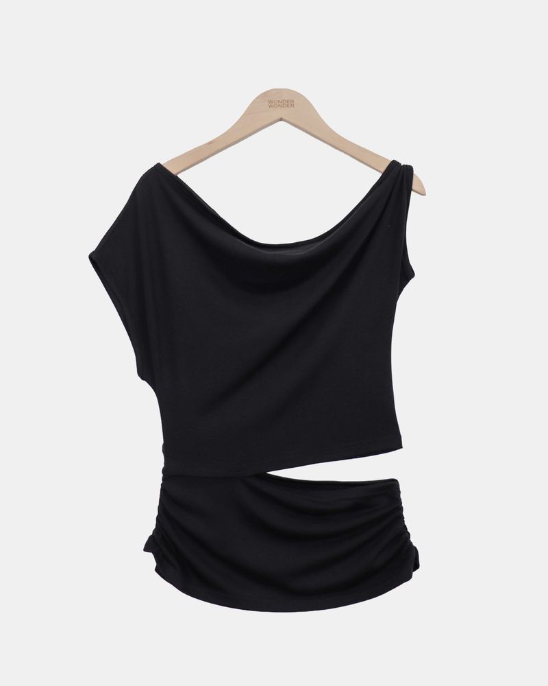Hochi Cut-Out Off-Shoulder Short Sleeve T-Shirt