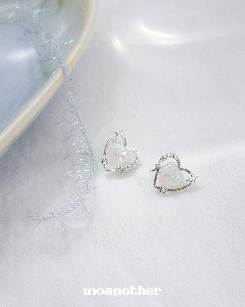 [Hearts2Hearts Juun Pick!](Silver Post) Opal Heart Earring