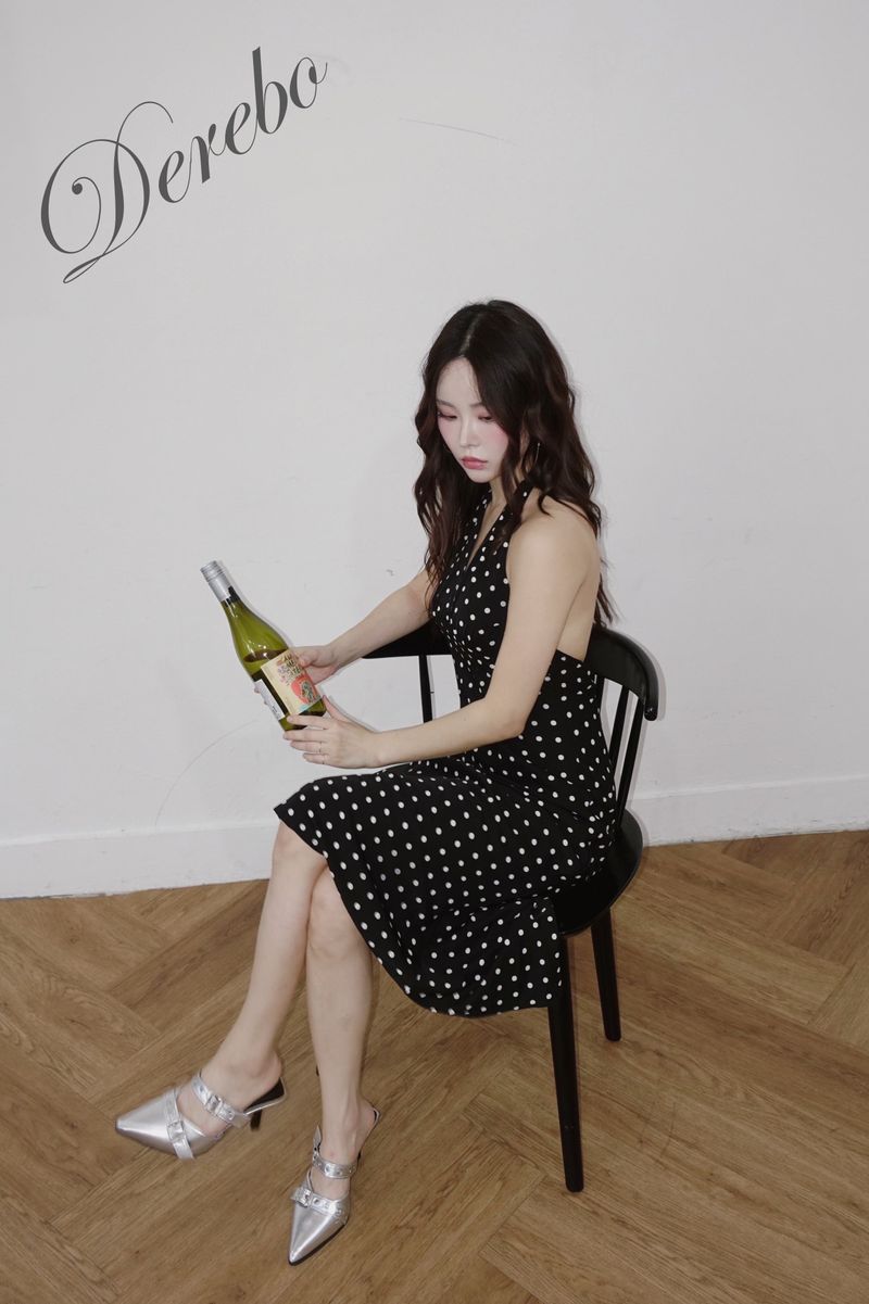dot halter-neck sleeveless V-neck long dress