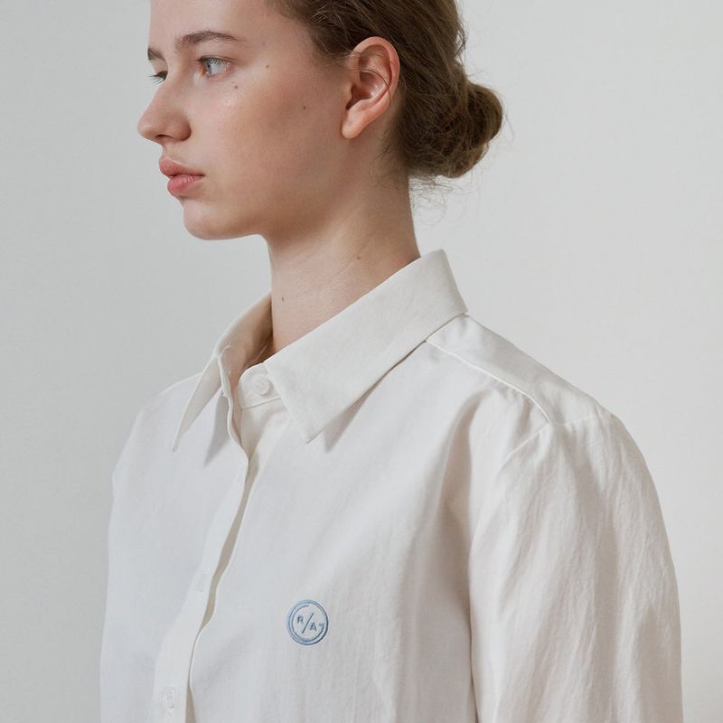 URAGO（ユラゴ）の「Logo classic shirt（Tops）」