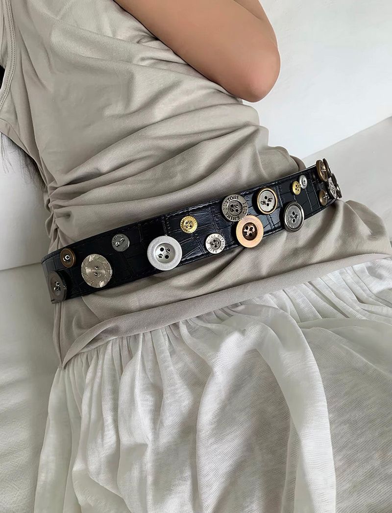 Button@leather belt