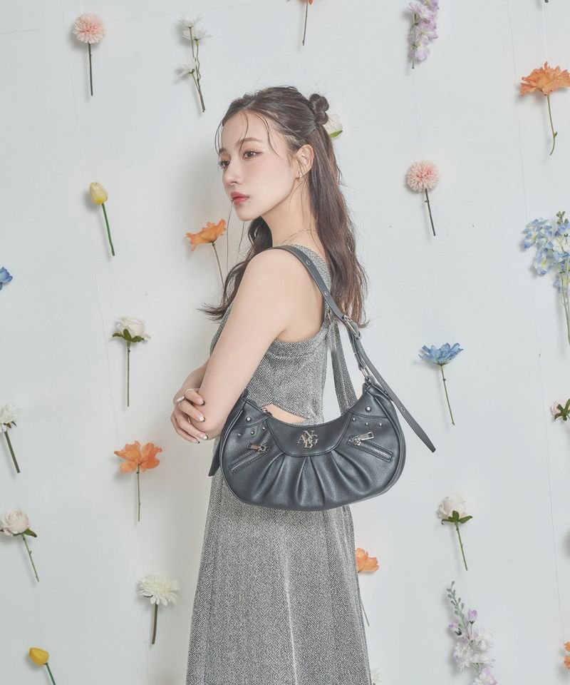 ANDGEEBEE(アンジービー)の「タックショルダーバッグ(Bags)」