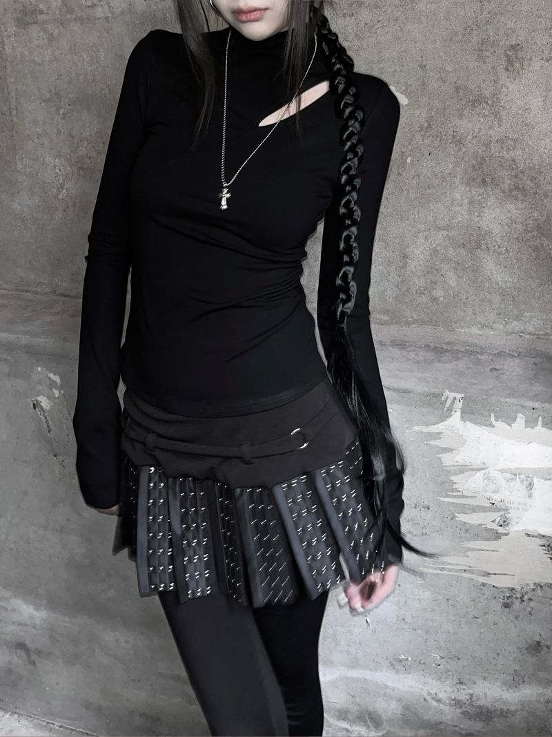 diagonal cut-out half neck T