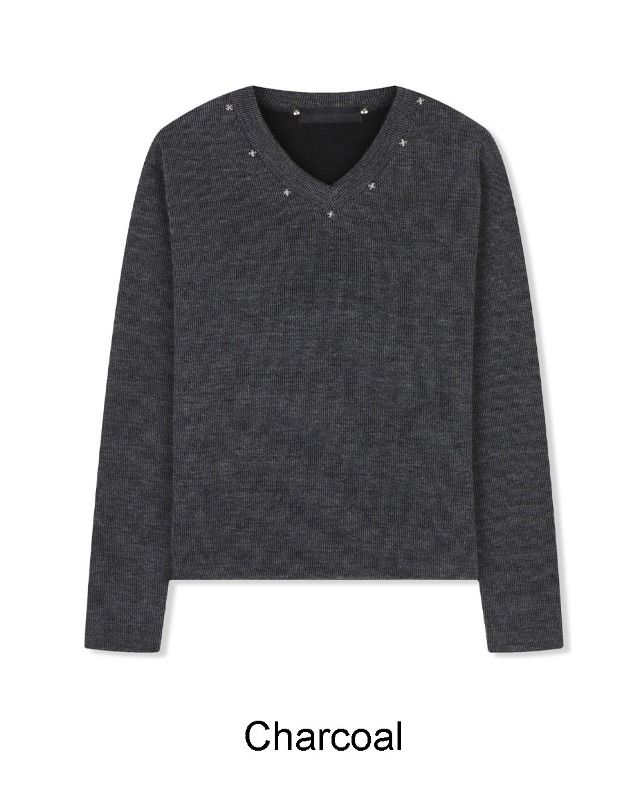 Cross Rivet V-neck Knit