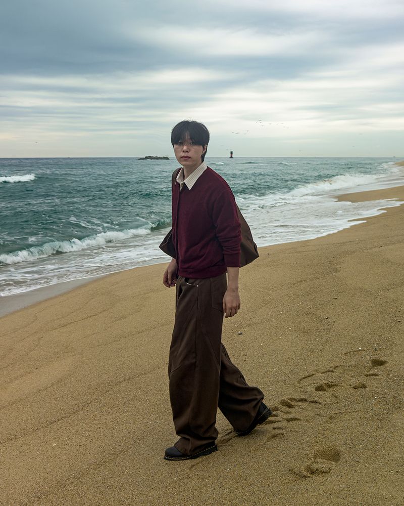 Orbit cut wide cotton pants
