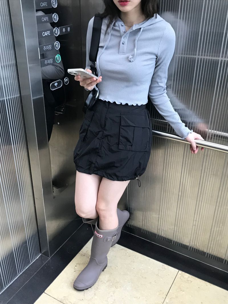 Larvate mini skirt