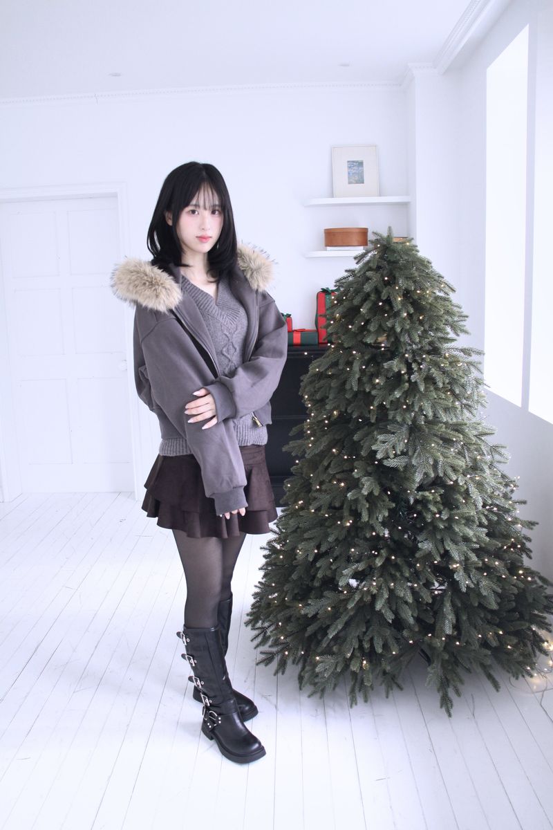 Cropped Fur Hooded Zip-Up (2color)