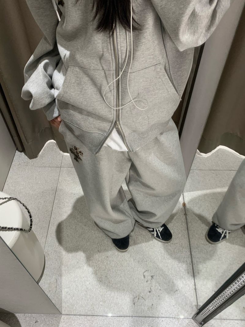 Reho Cross Patch Sweat Pants