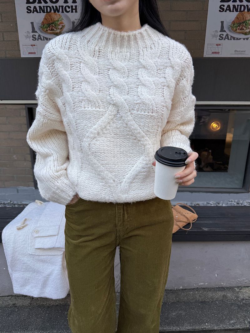 [MADE] MUHR HIGH-NECK CABLE KNIT