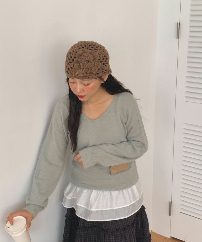 Soft Angora V-neck knitwear
