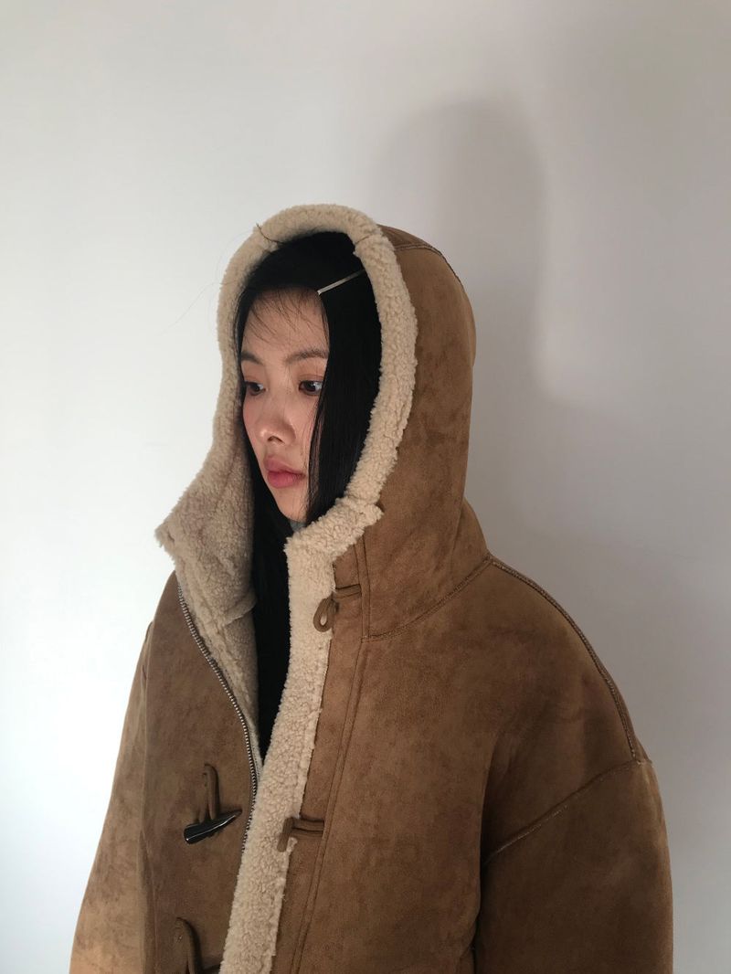 Femme Duffle Hooded Faux Shearling Jacket (2color)