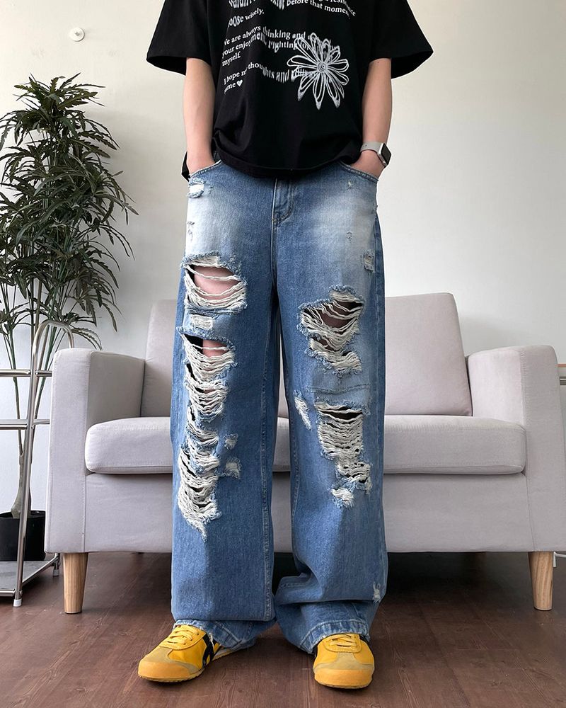 Destroyed brush denim pants