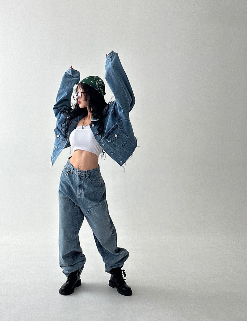 Puppy cropped jean jacket