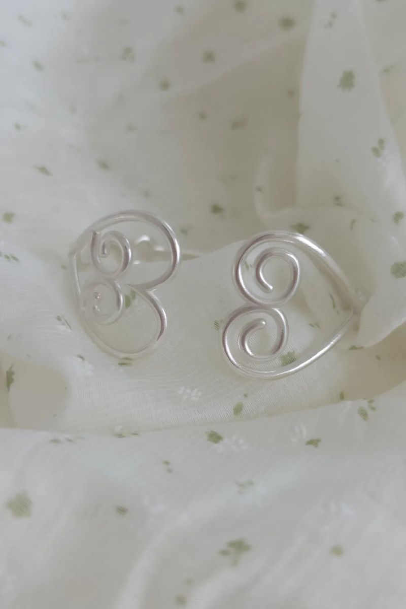 Balcony Heart Rolling Bangle Bracelet