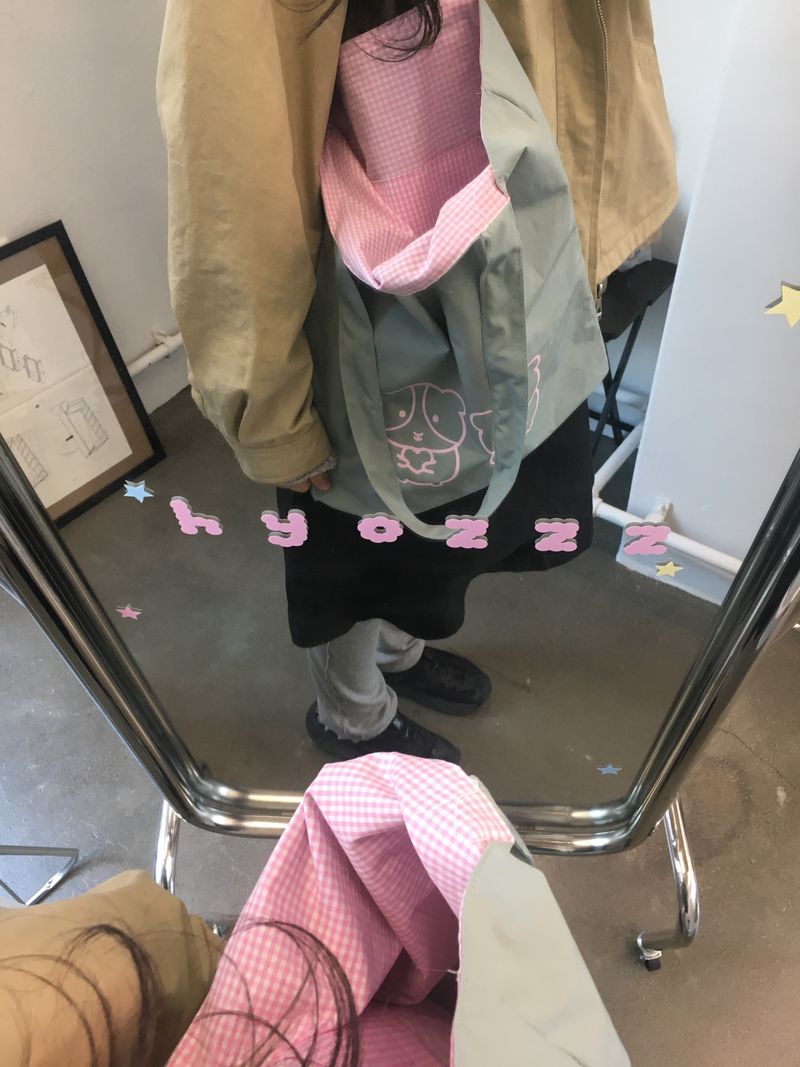 ギネアリバーシブルショルダーバッグ