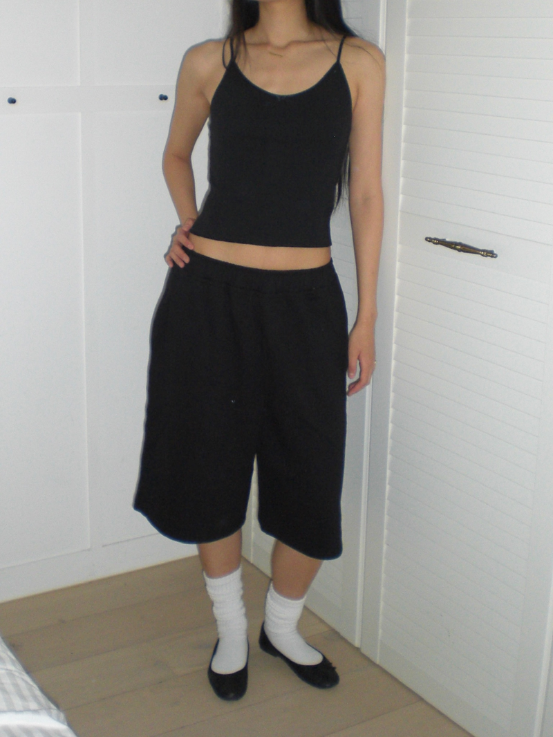 Bermuda sweat pants [Black]