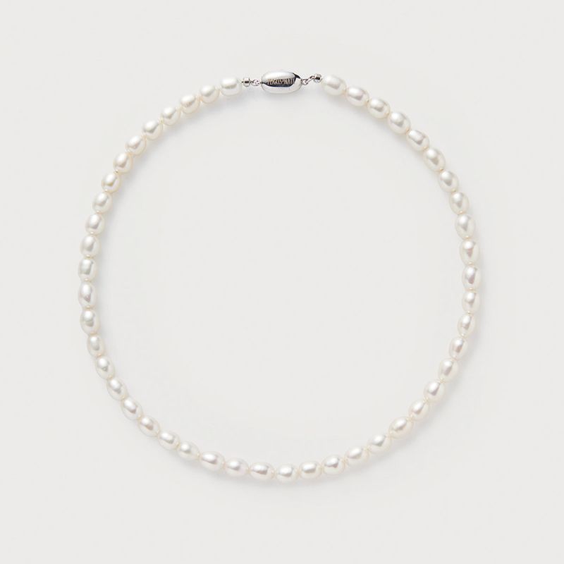 Oval Pearl Necklace