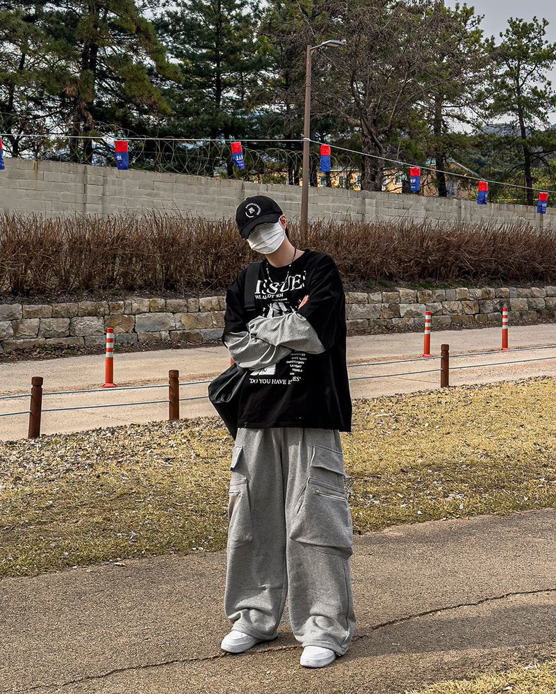 Issue Layered Color-Blocked Oversized Long Sleeve