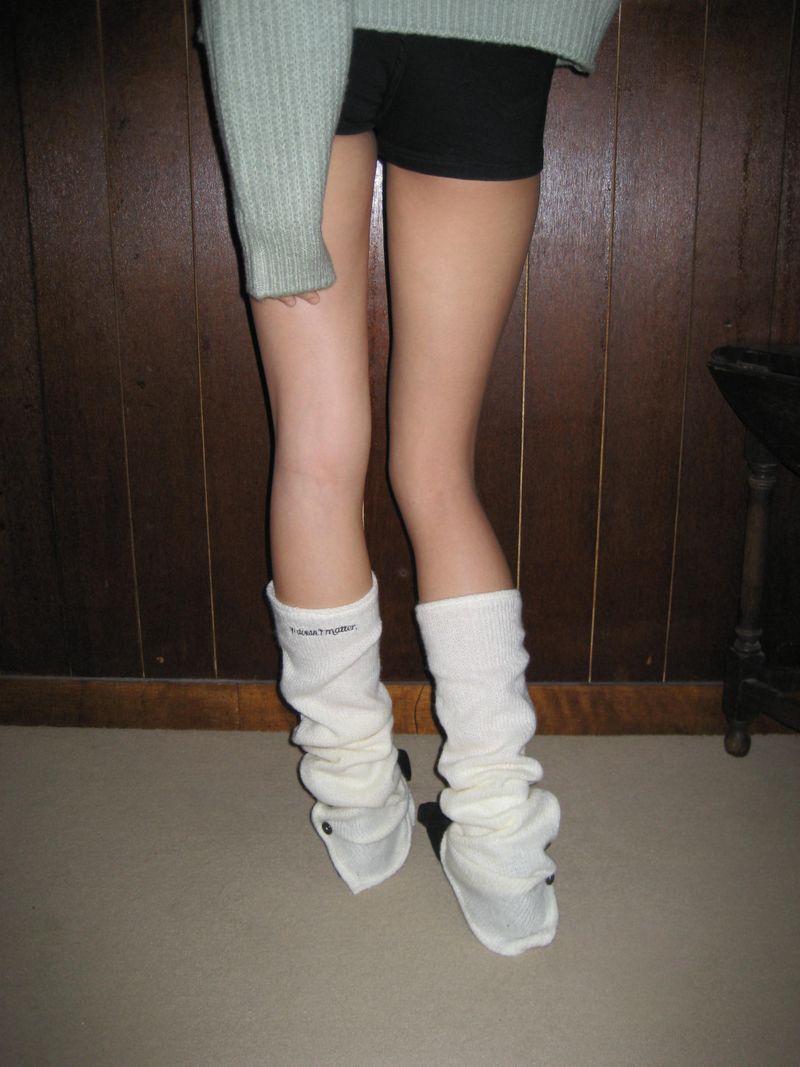[Leg] Fuzzy button Warmer (Ivory)