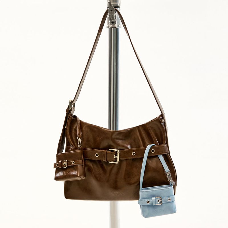 VVV（ブイブイブイ）の「[SET] Medium Buckle Hobo Shoulder Cross Bag _ Brown（Bags）」