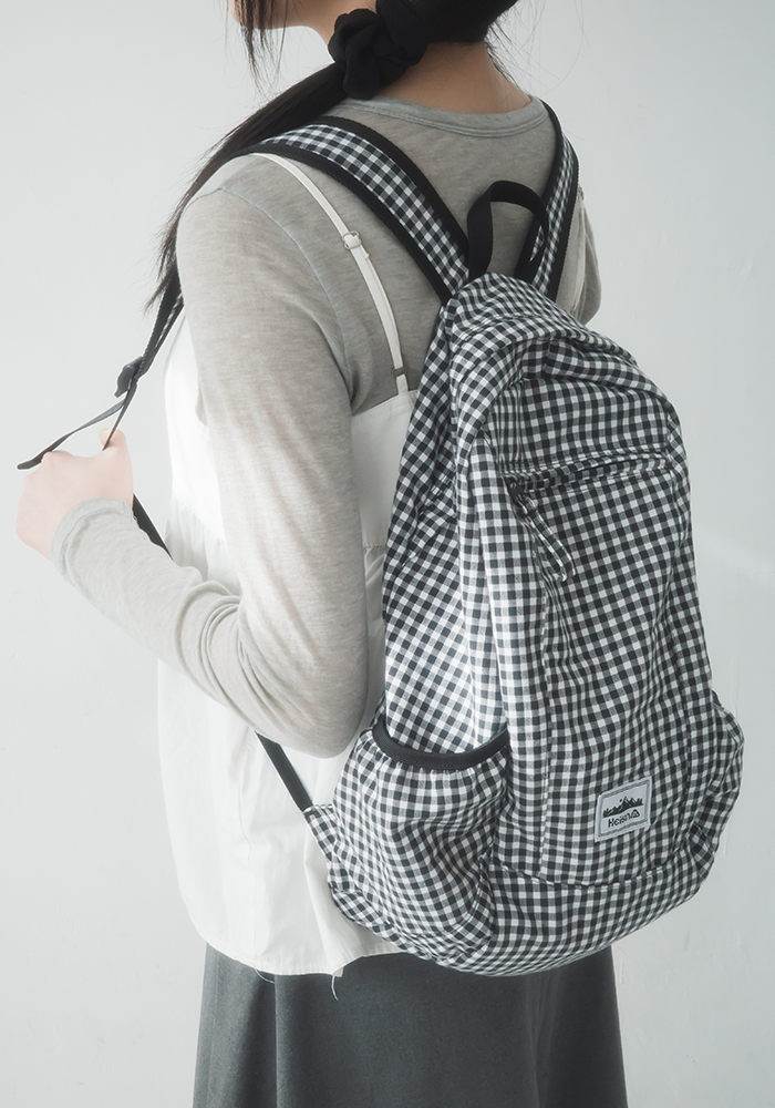 Heisan（ハイサン）の「コンパクトポケットバッグ V1 ギンガムチェック Black（バッグ）」