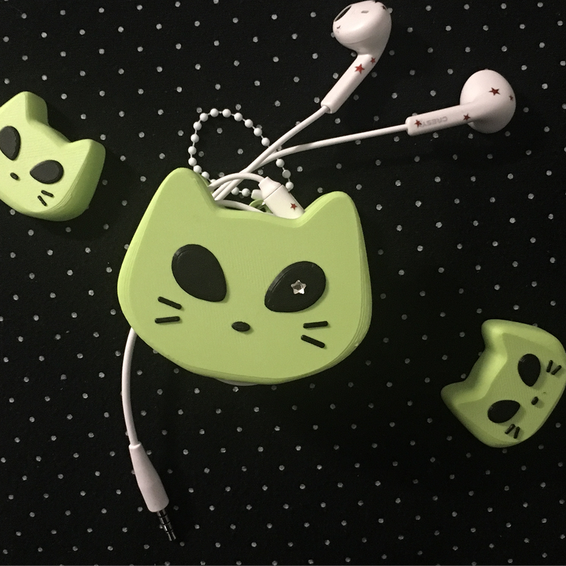 【MADE】 Ailen Cat Cable Holder Keyring