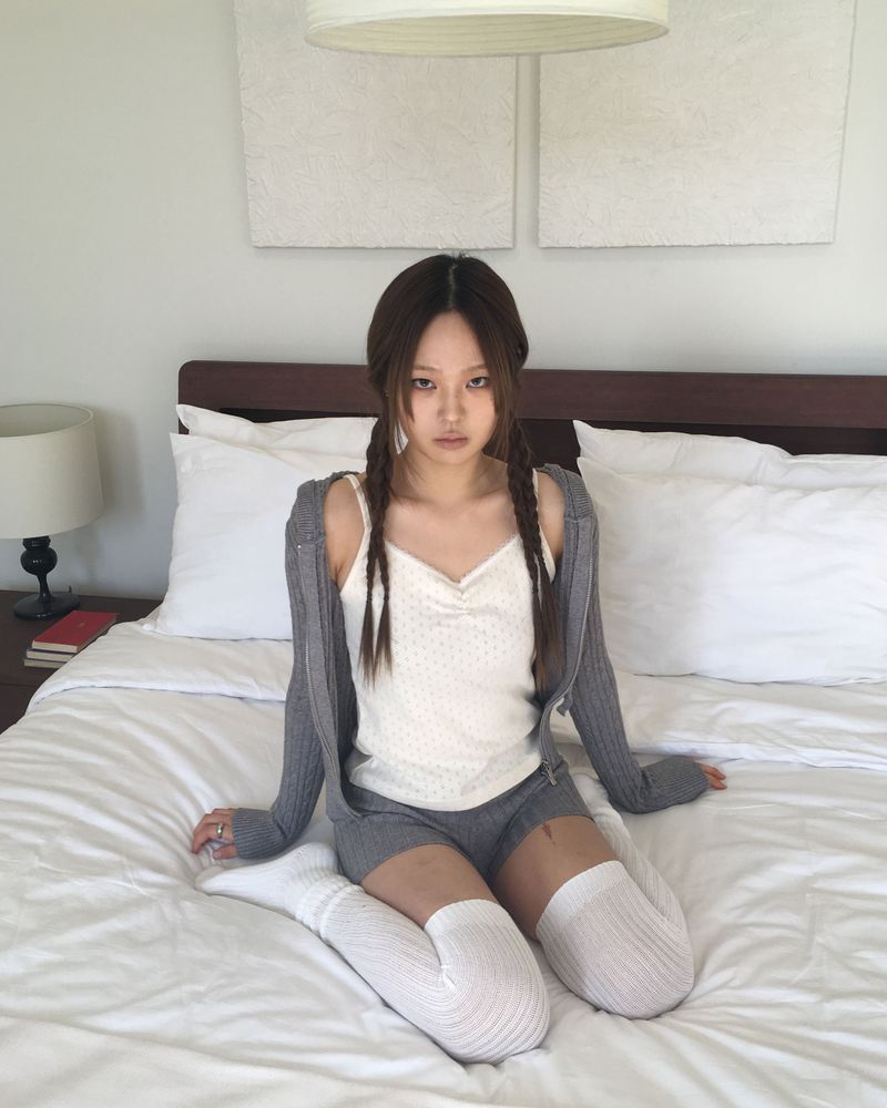 Tweedy knit zip up