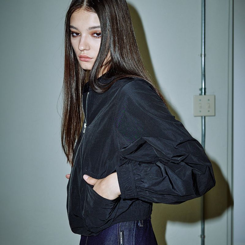 J11.00 Volume Sleeve Jumper