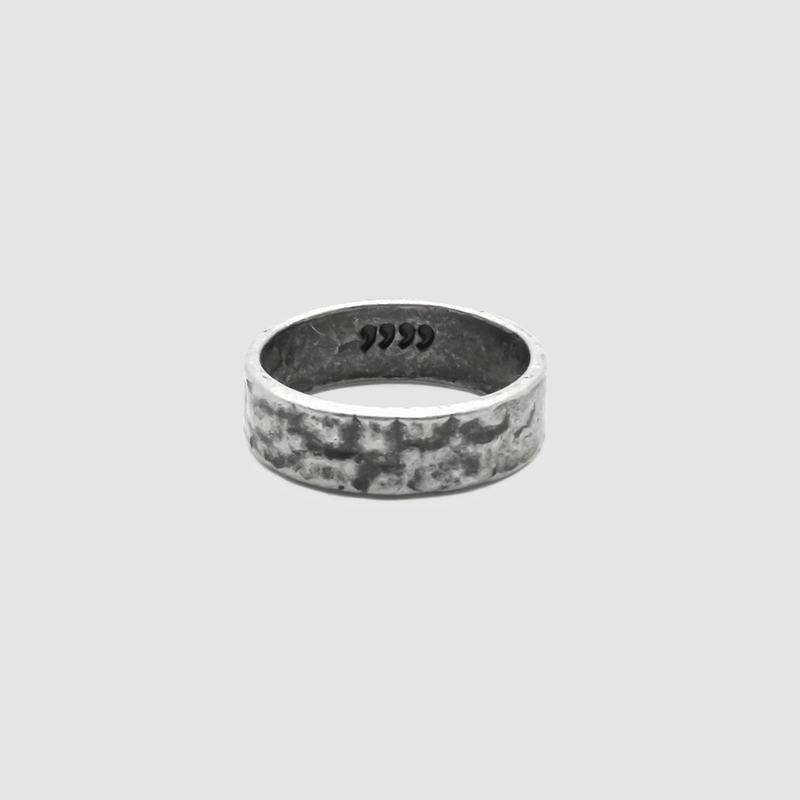 FOURCOMMA（フォーコンマ）の「ストーンテクスチャー 01 リング（アクセサリー）」