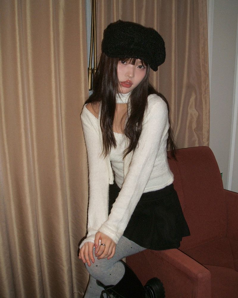 Teuni Pleated Wool Short Skirt