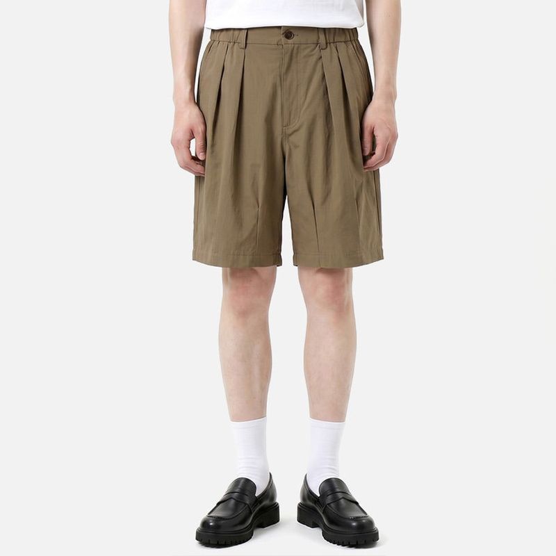 Nylon Stretch Double-Pleat Shorts Beige