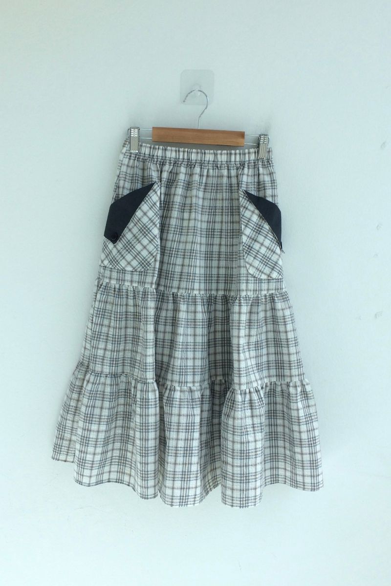 cream checkered pocket skirt