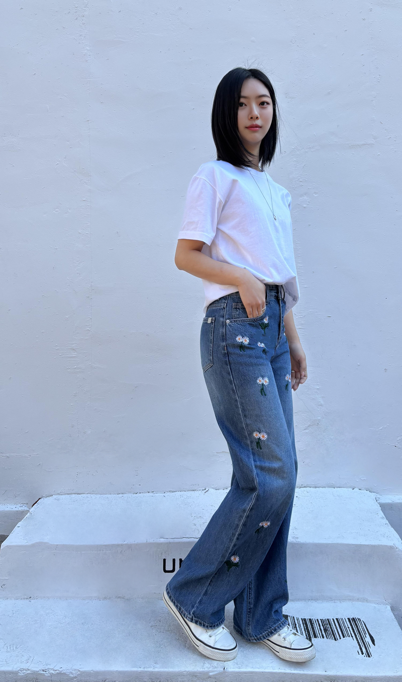 DAISY EMBROIDERED BLUE DENIM PANTS code 25000