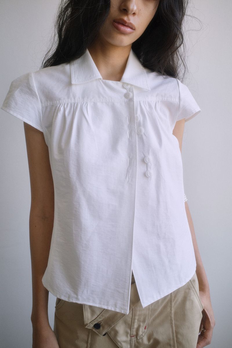 26SS★ WRAP BUTTON CAP SLEEVE BLOUSE