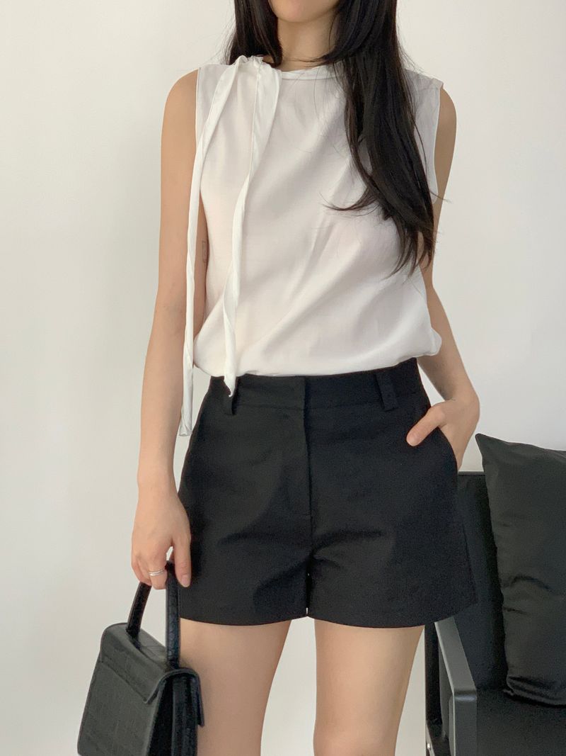 Aiden Tie Sleeveless Blouse