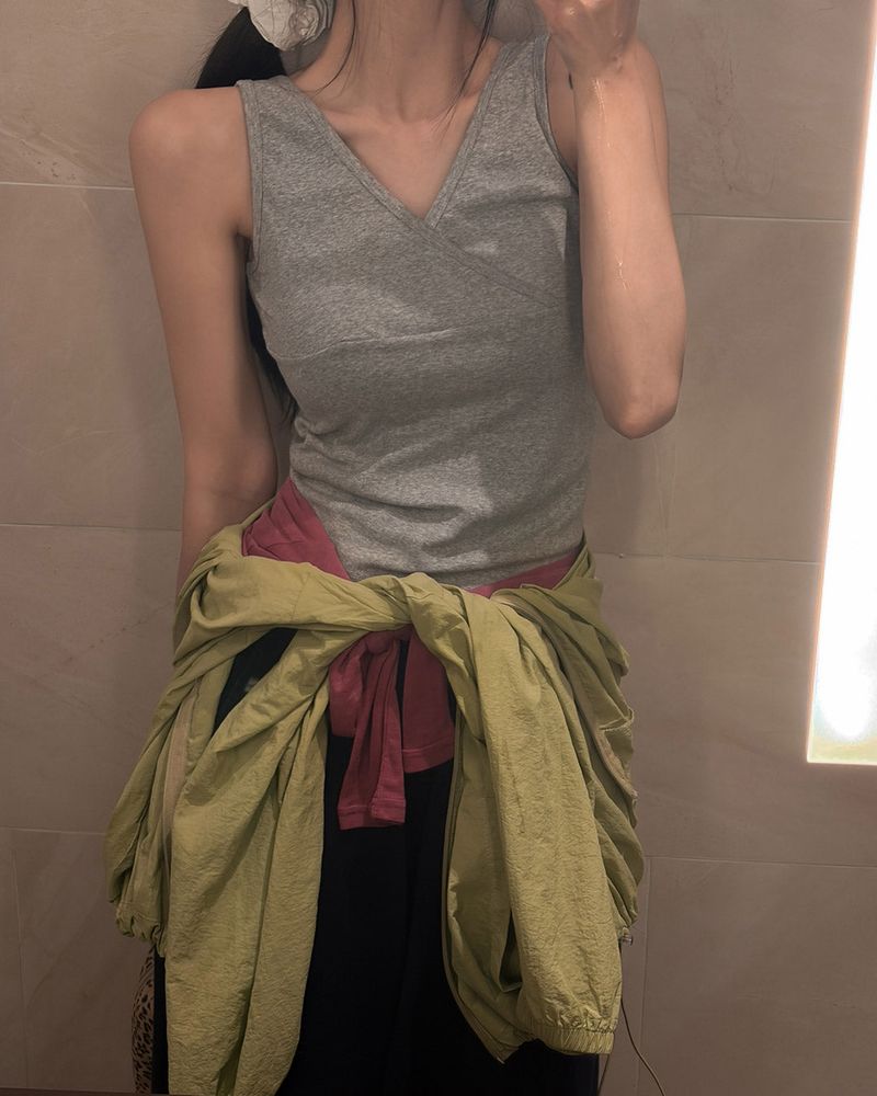 MAYBINS(メイビンス)の「Ronu Wrap Sleeveless Top(Tops)」