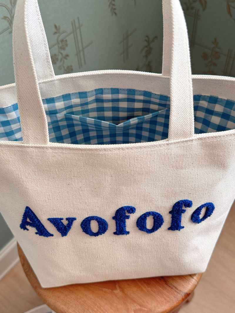 Signature canvas check tote bag
