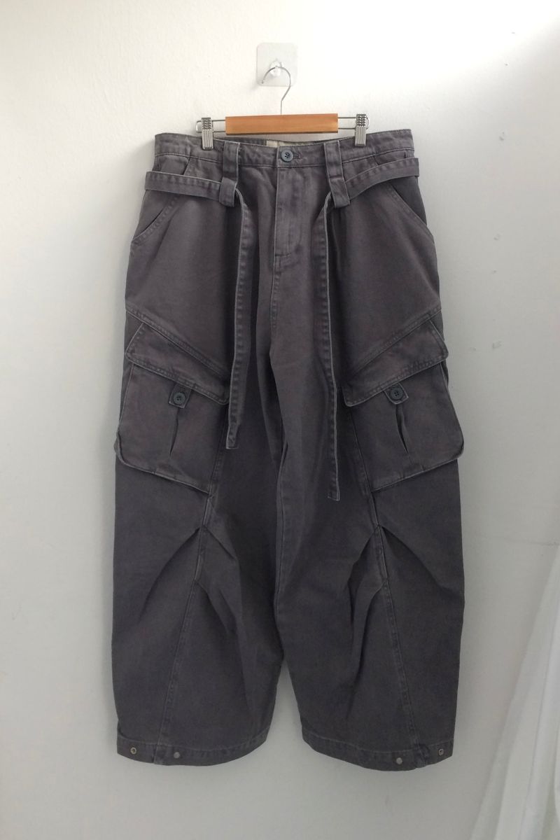 Pocket cargo strap pants