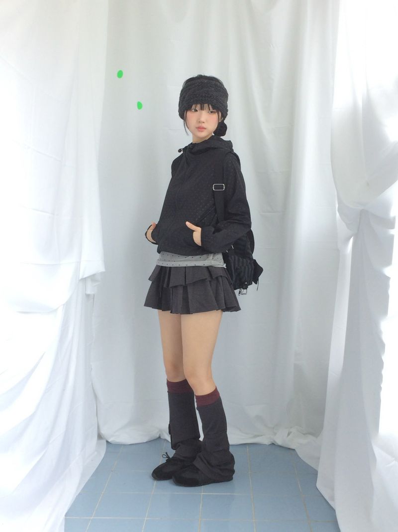 Soft terry dot windbreaker